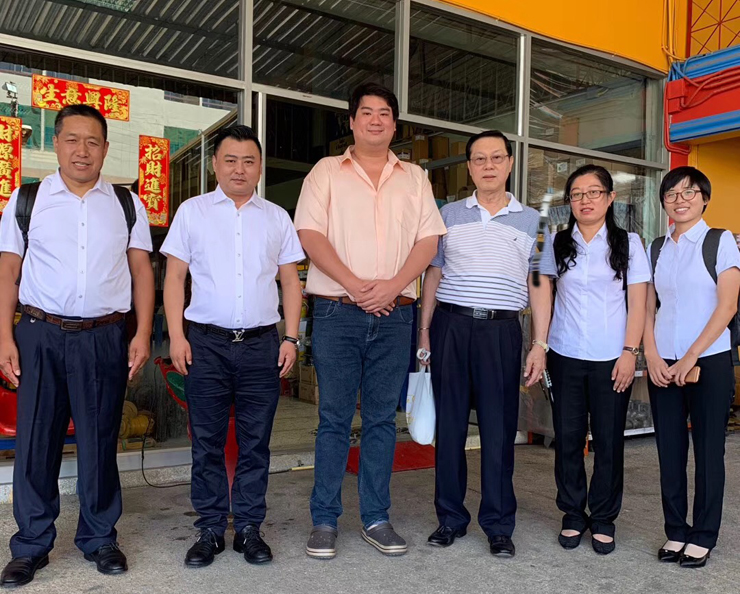 General Manager of LKC Hydraulic Machinery Co., Ltd. and his team visited important customers in Thailand.